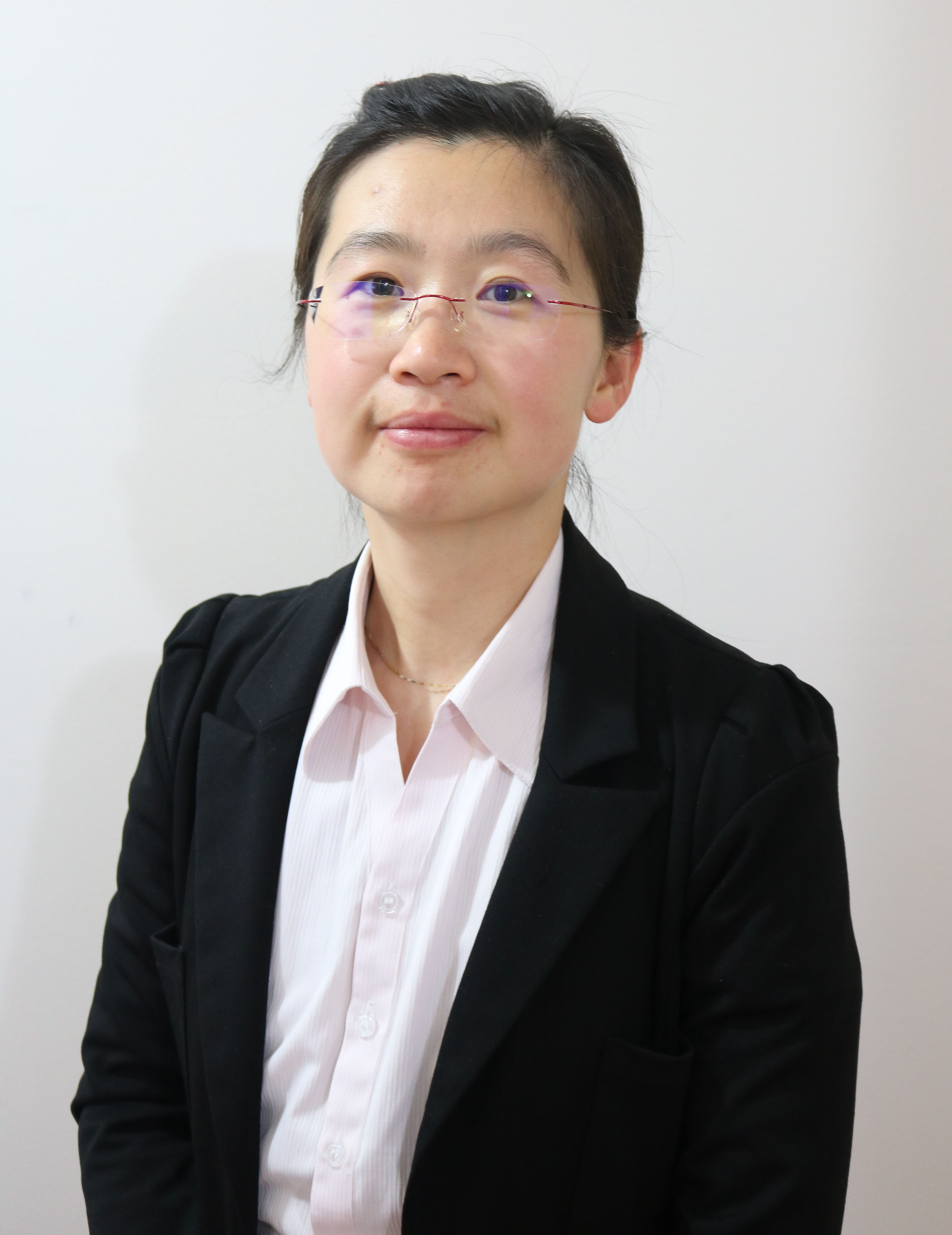 Dr. Yan (Vicky) Li